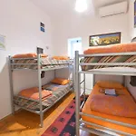 Mi Casa Es Tu Casa - Shkodra Backpackers Hostel